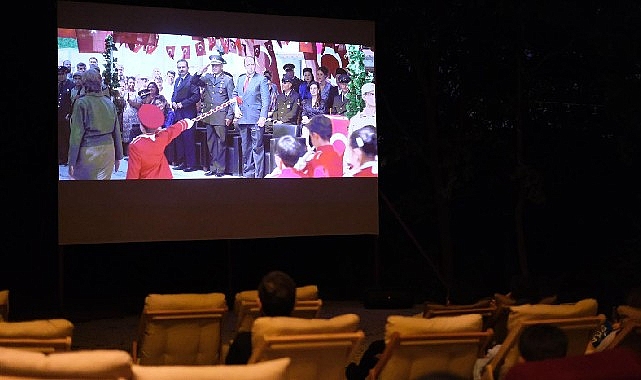 Kılavuz Kariyer Programı sinema etkinliğiyle ta&ccedil;landı
