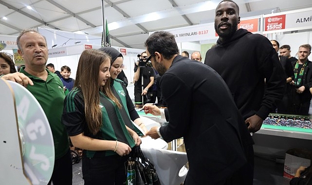 Kitap Fuarı&rsquo;nda Kocaelispor dolu bir g&uuml;n
