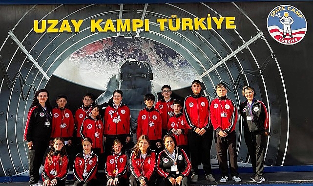KKTC&rsquo;li İzciler Bu Kez Uzay Atmosferinde Kamp Kurdu