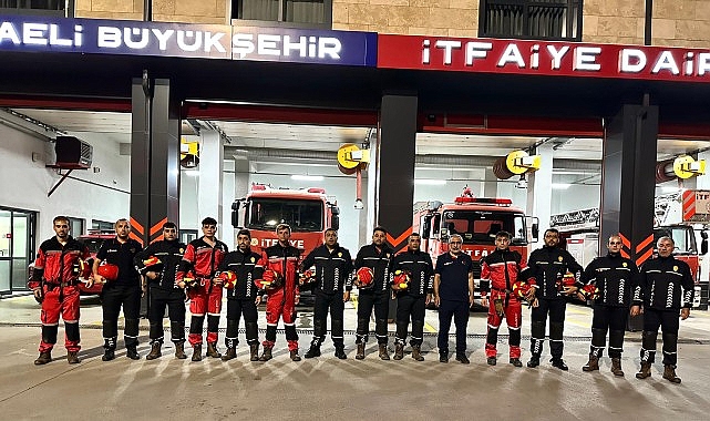 Kocaeli B&uuml;y&uuml;kşehir, Balıkesir'e ekipleri hızır gibi g&ouml;nderdi