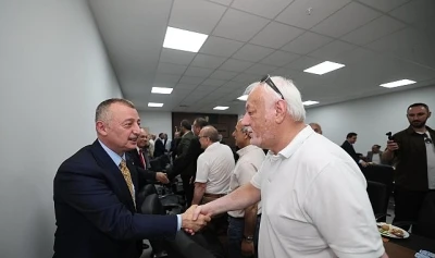 Kocaeli esnafı, Başkan B&uuml;y&uuml;kakın&rsquo;ı ağırladı:  &ldquo;Siz proje getirin, biz destekleyelim&rdquo;