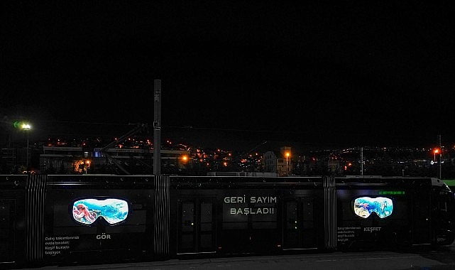 Kocaeli&rsquo;de tramvaylar su altı d&uuml;nyasına d&ouml;n&uuml;şt&uuml;