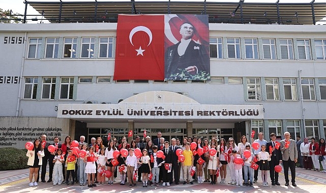 Koltuklar &ccedil;ocuklara emanet
