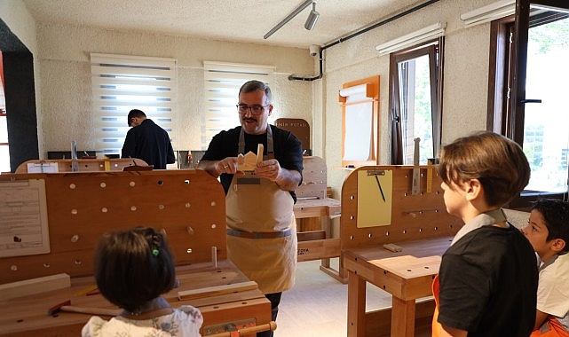 KOMEK&rsquo;ten &ldquo;Ahşap Oyuncak &Ccedil;ocuk-Ebeveyn At&ouml;lyesi&rdquo; Etkinliği