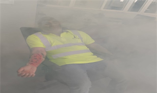 Konak T&uuml;nelleri&rsquo;nde ger&ccedil;eğini aratmayan deprem ve yangın tatbikatı