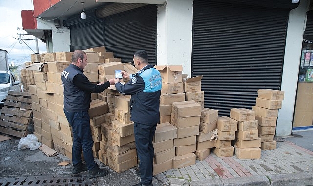 Konak zabıtası, halk sağlığını hi&ccedil;e sayanlara ge&ccedil;it vermedi