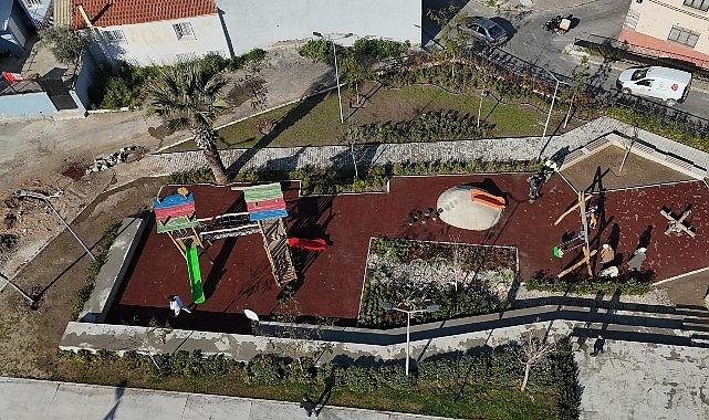 Konak&rsquo;ın g&ouml;z bebeği Narin Parkı&rsquo;na yağmur bah&ccedil;esi