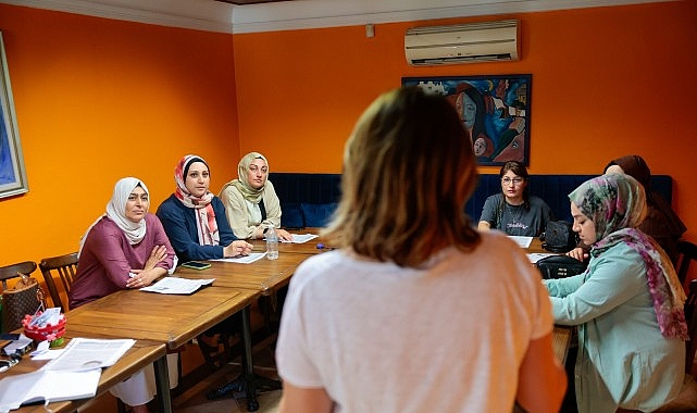 ​Konak&rsquo;ta anneler destekleniyor, &ccedil;ocuklar g&uuml;venle b&uuml;y&uuml;yor