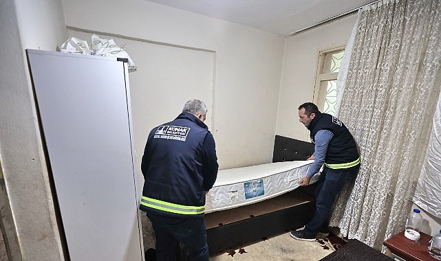 Konak&rsquo;ta eşya dayanışması: Bağışlar ihtiya&ccedil; sahiplerine ulaştırılıyor