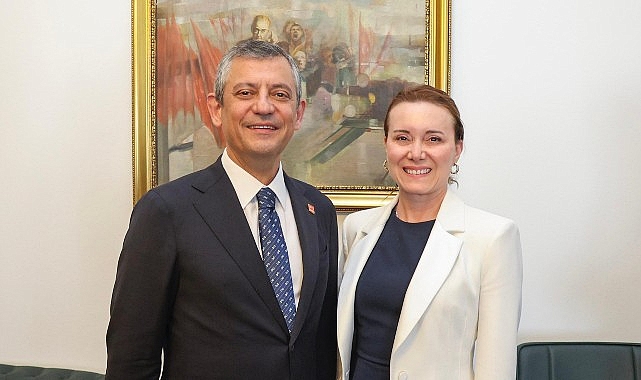 Konak&rsquo;ta Ferdi Zeyrek Gen&ccedil;lik Merkezi a&ccedil;ılıyor: Kurdeleyi &Ouml;zg&uuml;r &Ouml;zel kesecek