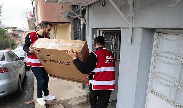 Konak&rsquo;ta kimse yalnız değil: Tekerlekli sandalyesine Konak Belediyesi ile ulaştı