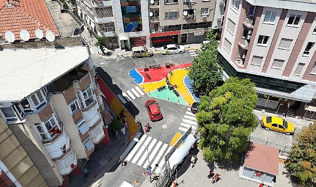 Konak&rsquo;ta okul yollarına renkli dokunuş yayılıyor