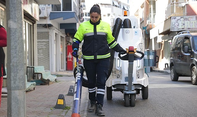 Konak&rsquo;tan temizliğe pratik &ccedil;&ouml;z&uuml;m: Filler g&ouml;rev başında