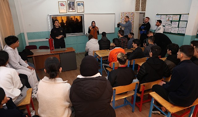 Konya B&uuml;y&uuml;kşehir, &Ouml;zel Gereksinimli &Ouml;ğrencilere &ldquo;Afet Ve Acil Durum Eğitimi&rdquo; Verdi