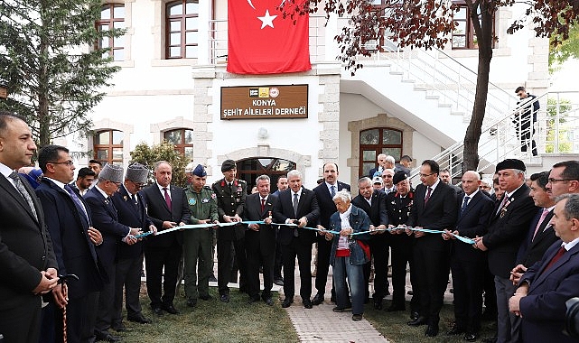 Konya B&uuml;y&uuml;kşehir Tarafından Yenilenen Şehit Aileleri Derneği Binasının A&ccedil;ılışı Dualarla Yapıldı