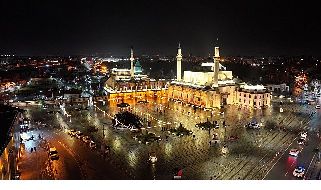 Konya B&uuml;y&uuml;kşehir&rsquo;in Şeb-i Arus Haftasına &Ouml;zel Aydınlatmaları Şehri Renklendirdi