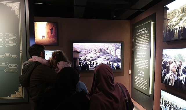 Konya B&uuml;y&uuml;kşehir&rsquo;in Siyer Sergisi Ramazan Ayında Peygamber Aşıklarıyla Dolup Taşıyor