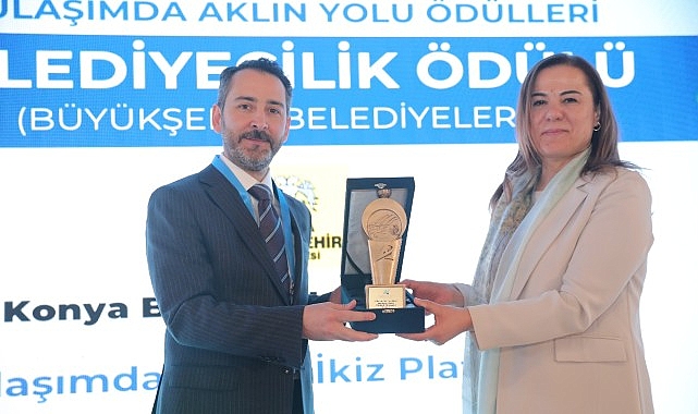 Konya B&uuml;y&uuml;kşehir&rsquo;in &ldquo;Ulaşımda Dijital İkiz Platformu&rdquo;na Belediyecilik &Ouml;d&uuml;l&uuml;