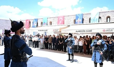Konya&rsquo;nın Dar&uuml;lm&uuml;lk Oluşunun 929. Yılında Sel&ccedil;uklu Sultanları Anıldı