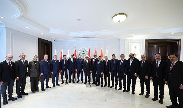 Konya Protokol&uuml; İ&ccedil;işleri Bakanı &Ccedil;ift&ccedil;i&rsquo;ye Hayırlı Olsun Ziyaretinde Bulundu