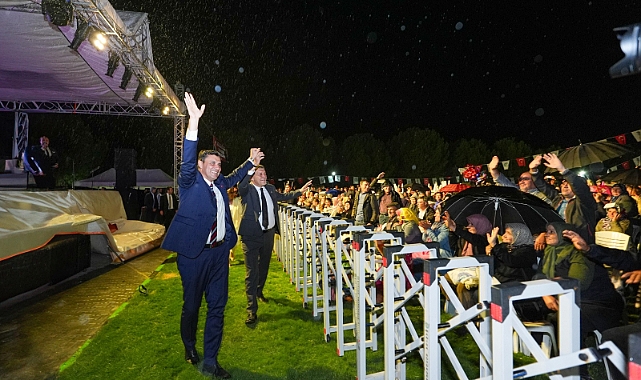 K&ouml;pr&uuml;başı&rsquo;nın İl&ccedil;e Oluşunun 35. Yıl D&ouml;n&uuml;m&uuml;nde Coşkulu Kutlama
