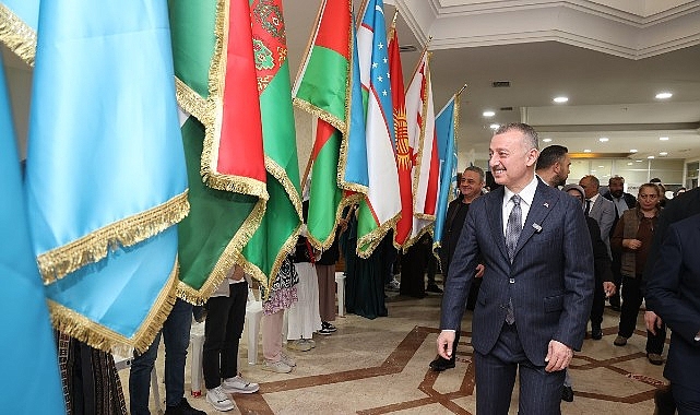 K&ouml;rfez il&ccedil;e sergisinde T&uuml;rk D&uuml;nyası r&uuml;zg&acirc;rı esti