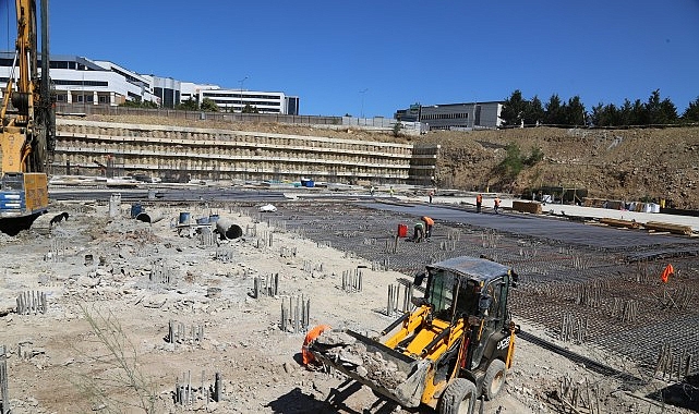 KO&Uuml; Camii ve Otopark projesi ilerliyor