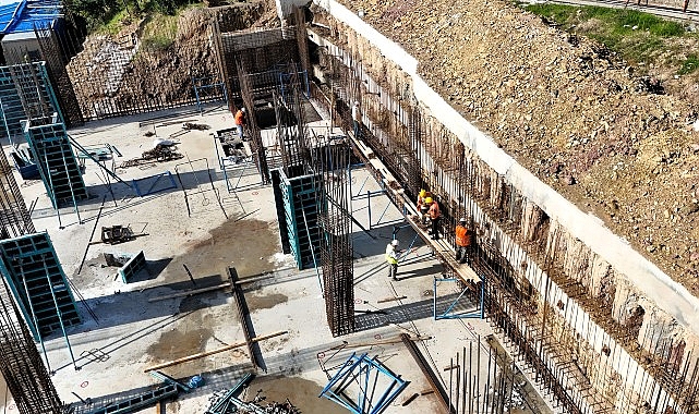 KO&Uuml; Camii ve Otopark projesinde ilerleme y&uuml;zde 40