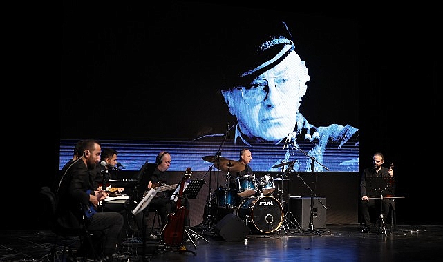 K&uuml;&ccedil;&uuml;k&ccedil;ekmece&rsquo;de Attil&acirc; İlhan K&uuml;lt&uuml;r Sanat Sezonu A&ccedil;ıldı