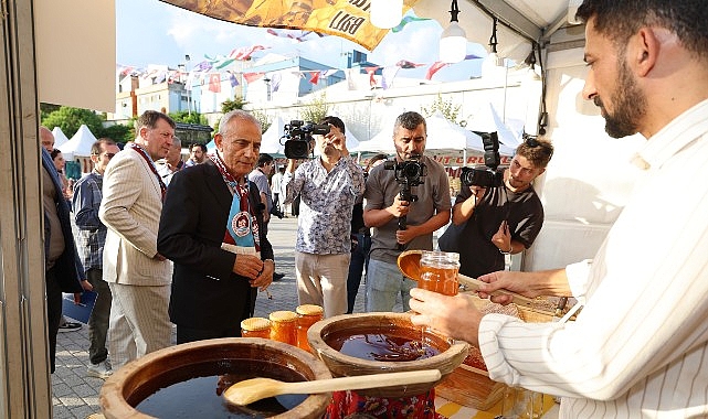 K&uuml;&ccedil;&uuml;k&ccedil;ekmece&rsquo;de Trabzon R&uuml;zg&acirc;rı Başladı
