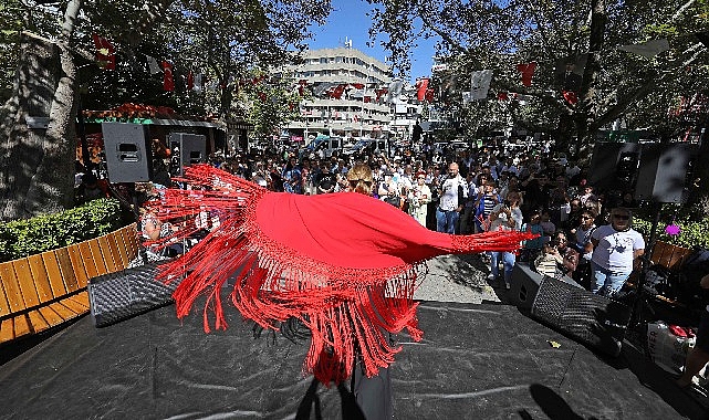 Kuğulu Park'ta Jinekolojik kanserlere y&ouml;nelik farkındalık