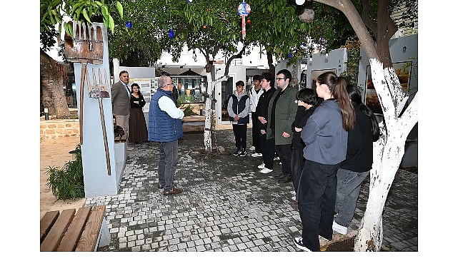 K&uuml;lt&uuml;r Evi&rsquo;ne ziyaret&ccedil;i akını s&uuml;r&uuml;yor