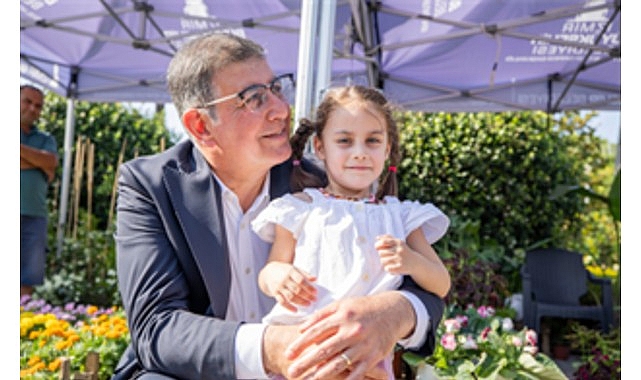 K&uuml;lt&uuml;rpark &ccedil;i&ccedil;ek a&ccedil;tı