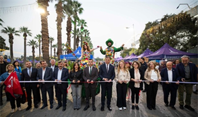 K&uuml;lt&uuml;rpark'ta rengarenk buluşma