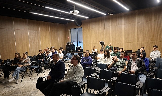Kutlu'dan Tep&uuml;k oyunu, Arpacı'dan Momo &ouml;yk&uuml;s&uuml;