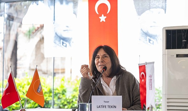 Latife Tekin Bornova&rsquo;da gen&ccedil;lerle buluştu:     &ldquo;Sizin d&uuml;nyanızı &ccedil;ok merak ediyorum&rdquo;