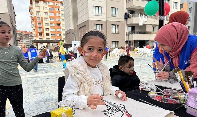 LİMAN G&ouml;n&uuml;ll&uuml;ler Platformu, Filistinli &Ccedil;ocuklarla Bayram Sevincini Paylaştı