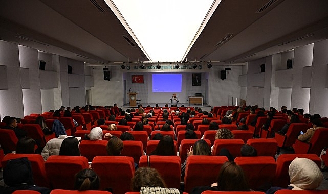 MABEM &Ouml;ğretmenleri Yenilik&ccedil;i Eğitimle Geleceğe Hazırlanıyor