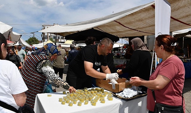 Malkara'nın meşhur peynir helvası, T&uuml;rk Mutfağı Haftası'nda Saray halkıyla buluştu