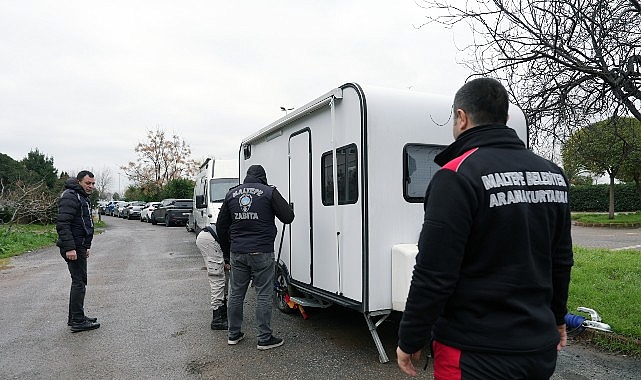 Maltepe Belediyesi karavan işgallerine ge&ccedil;it vermiyor