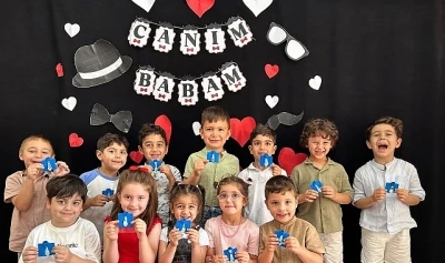 Maltepe Belediyesi kreşlerinde babalar g&uuml;n&uuml; coşkusu
