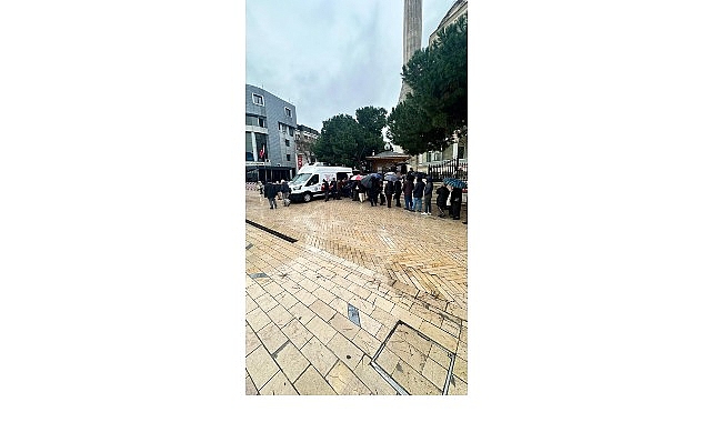Maltepe Belediyesi&rsquo;nden vatandaşlara kandil simidi ikramı