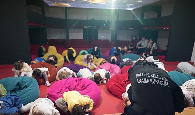 Maltepe&rsquo;de ara tatilde miniklere afet eğitimi