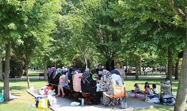 Maltepe&rsquo;de kadınlar bahar pikniğinde buluştu