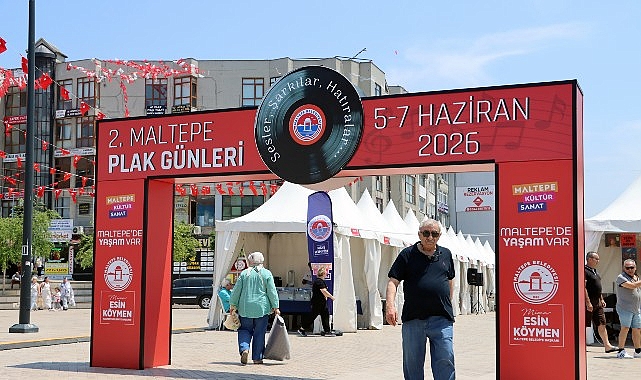 Maltepe&rsquo;de nostalji r&uuml;zg&acirc;rı: 2. Maltepe Plak G&uuml;nleri başladı