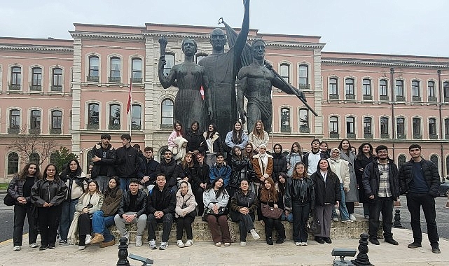 Maltepeli &uuml;niversite adaylarından İstanbul &Uuml;niversitesi&rsquo;ne ziyaret