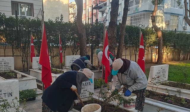 Manisa B&uuml;y&uuml;kşehir Belediyesi Şehitlikleri 18 Mart&rsquo;a Hazırladı