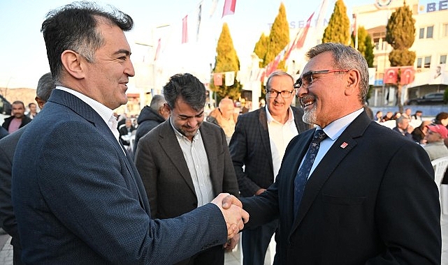 Manisa B&uuml;y&uuml;kşehir Belediyesinin İftar Sofrası Selendi&rsquo;de Kuruldu