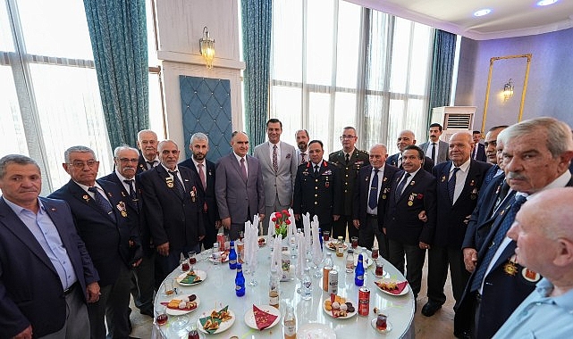 Manisa Protokol&uuml; Bayramlaştı