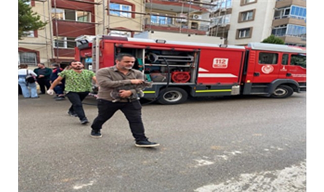Mazgala d&uuml;şen kayıp k&ouml;pek ve yangında mahsur kalan kediler itfaiyenin &ccedil;abasıyla kurtarıldı
